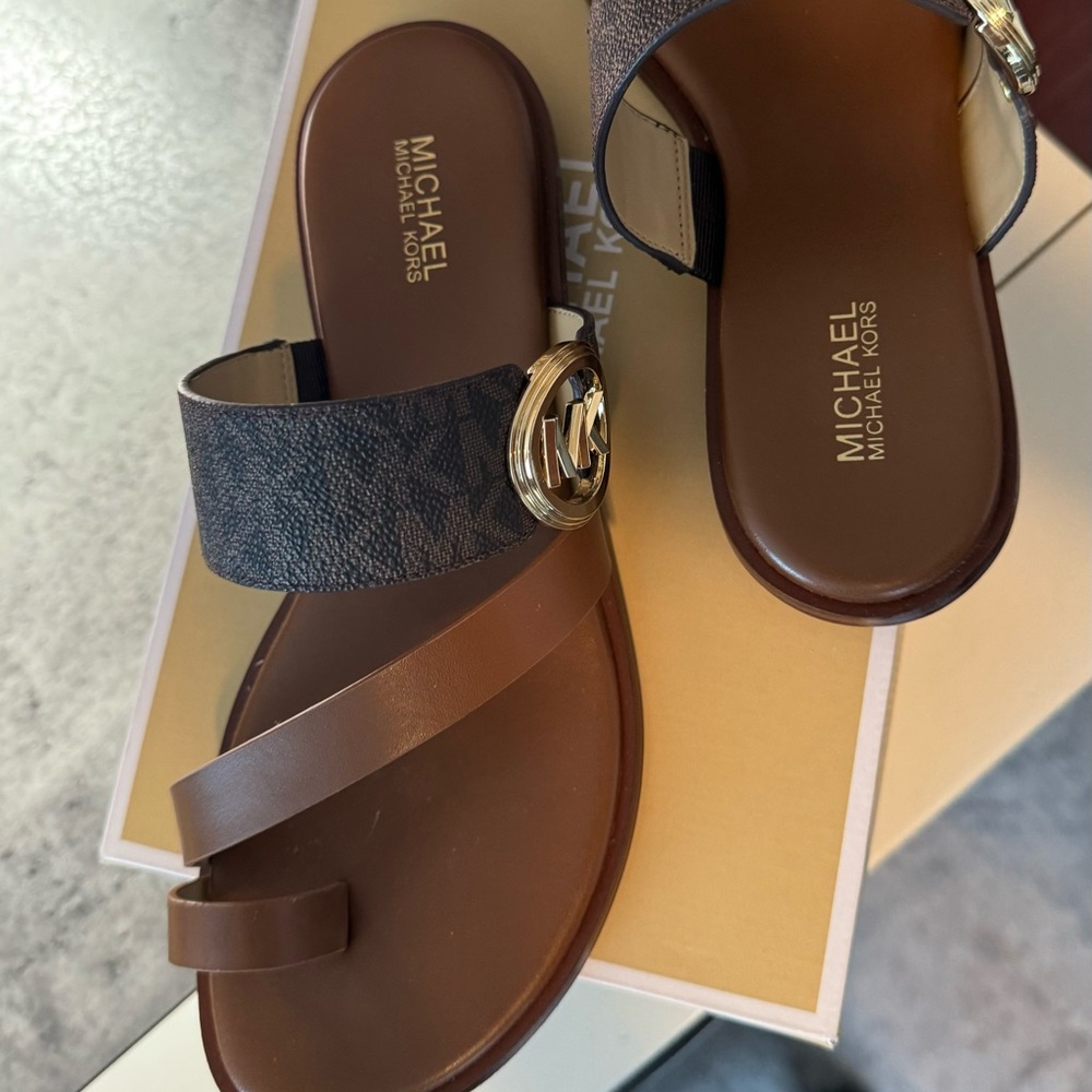 Michael Kors Vera Flat Thing Sandals